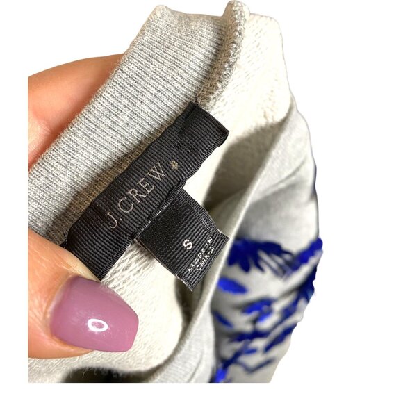 J.Crew blue 3D floral‎ crew neckline gray sweater small - Picture 7 of 8